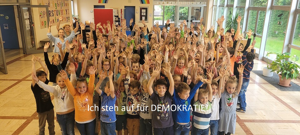 Ich steh auf - Wir setzen ein Zeichen für Demokratie